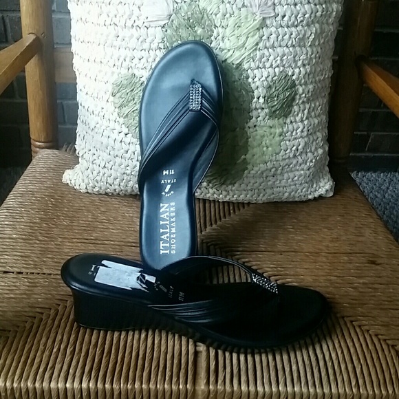 Italian Shoemakers Shoes | Italian Shoemakers Black Wedge Thong Sandal 1m | Poshmark